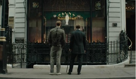 A scene of the Characters Orlando and Conrad Oxford standing in front of the Kingsman tailors, in The Kings Man film