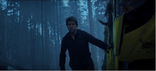 Action scene of Tom Cruise in the woods next to a crashed ambulance vehicle, in The Mummy
